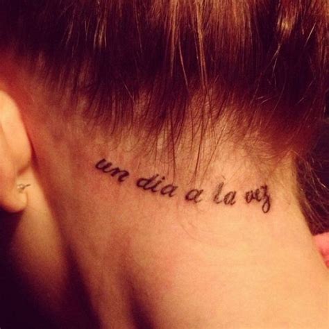 frases para tatuajes en el cuello